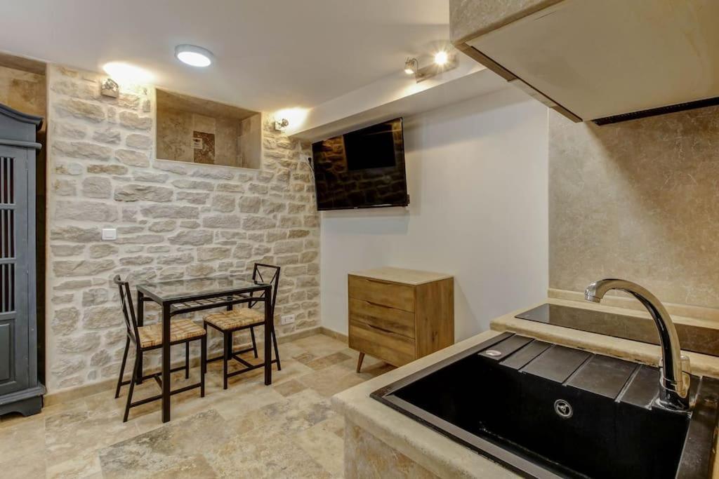 La Cachette - Topdestination-Dijon - Centre Ville - Classe 3 Etoiles Εξωτερικό φωτογραφία